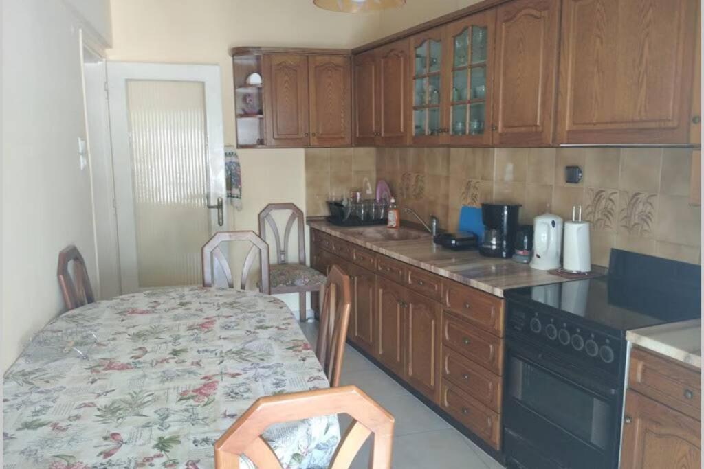 Debby'S Central Apartment كافالا المظهر الخارجي الصورة