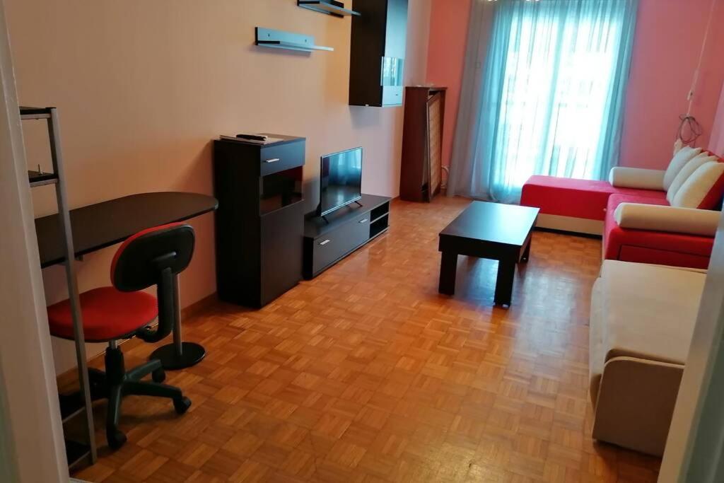 Debby'S Central Apartment كافالا المظهر الخارجي الصورة
