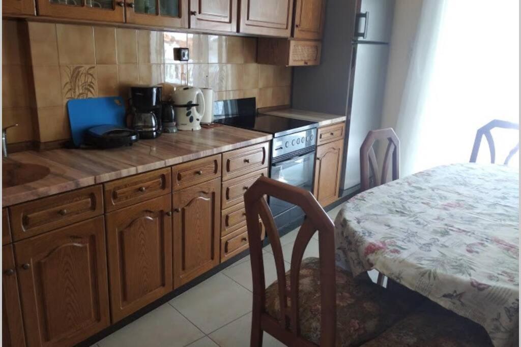 Debby'S Central Apartment كافالا المظهر الخارجي الصورة