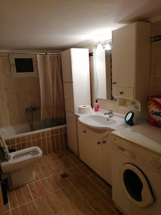 Debby'S Central Apartment كافالا المظهر الخارجي الصورة